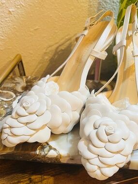Brand New Beautisoles Marissa  by Robyn Shreiber 3D Floral Slingback Heels